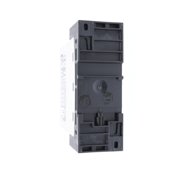 ATS01N206QN_rear45x4_1500
